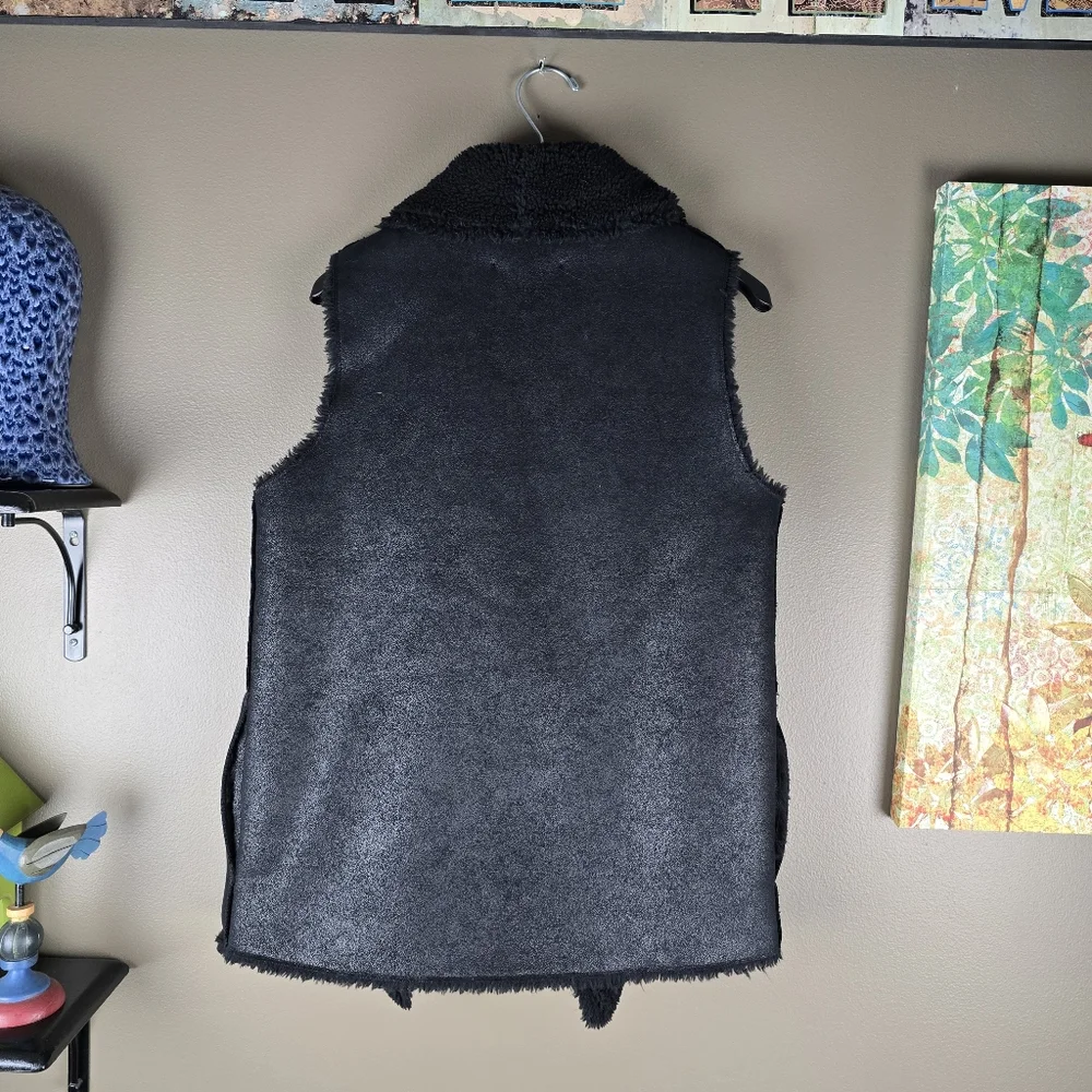 Anthropologie Velvet By Graham & Spencer Faux Fur Suede Small